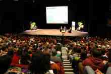 Vandana Shiva à Rennes devant 700 personnes